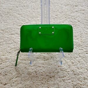Kate Spade Neda Pasadena Patent Leather Lawn Green Zip Around Wallet